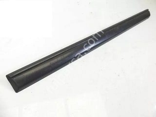 Mercedes W124 Ön Kapı Çıtası Sol